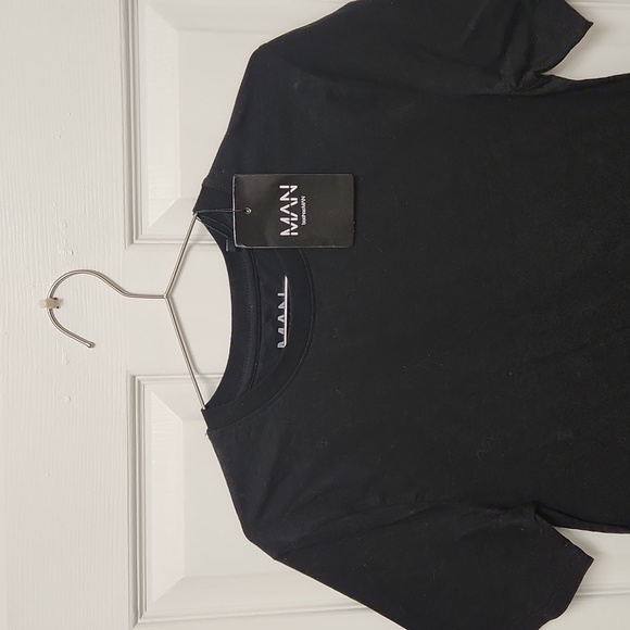 NEW! BOOHOO MAN MUSCLE FIT SHIRT SIZE MEDIUM BLACK - Picture 2 of 2